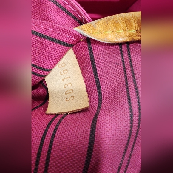 LOUIS VUITTON NEVERFULL MM MONOGRAM PIVOINE TOTE - Picture 16 of 16